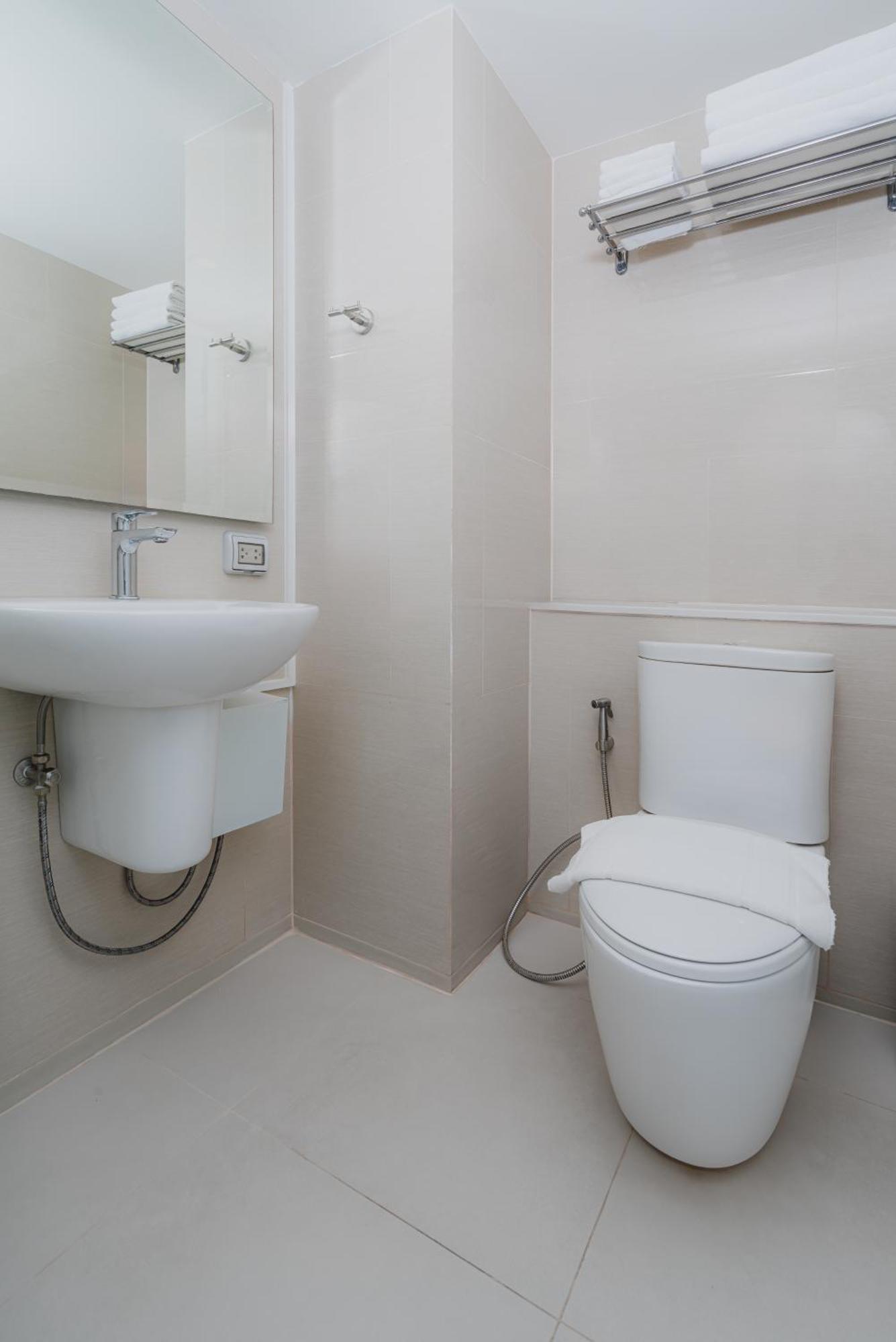 Surestay By Best Western Bangkok Ramintra Bagian luar foto